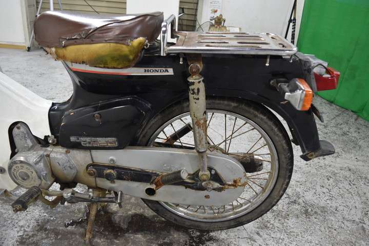 S13069 (2)